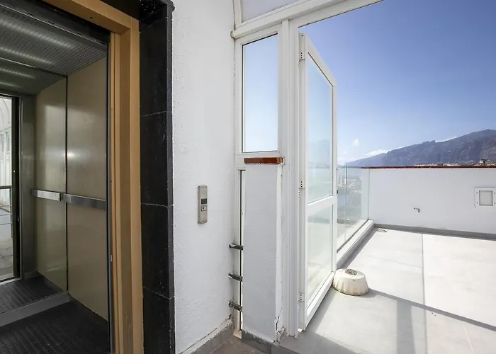 Daire Eden Oceanfront Hideaway *