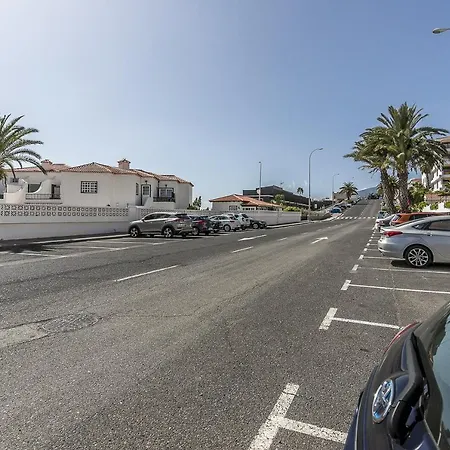 Eden Oceanfront Hideaway 아파트 *